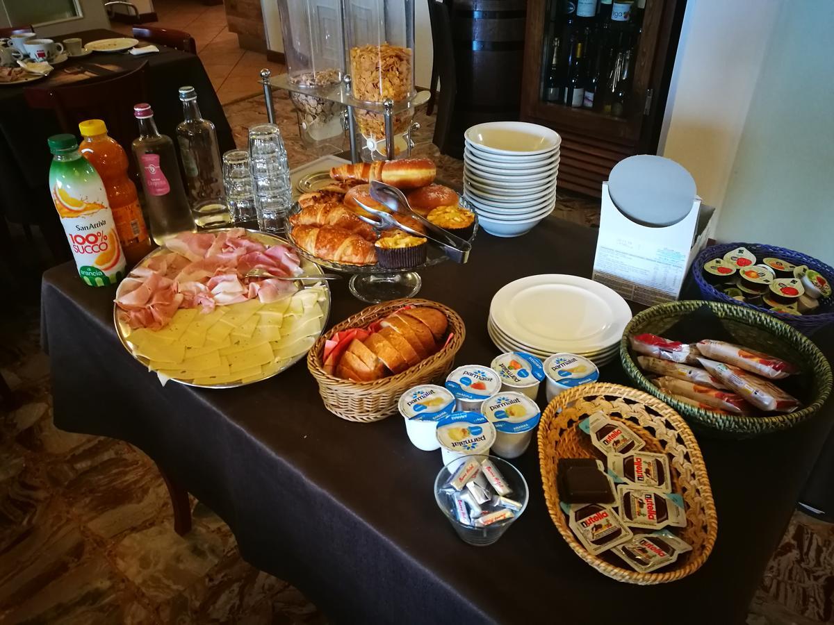 Locanda Della Pieve Tizzano Val Parma Экстерьер фото